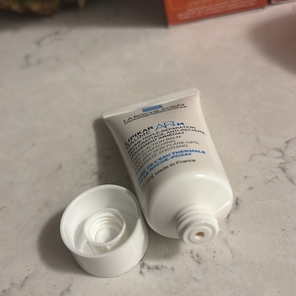 White Moisturizer Skincare Balm set of 2 - Picture 8 of 9